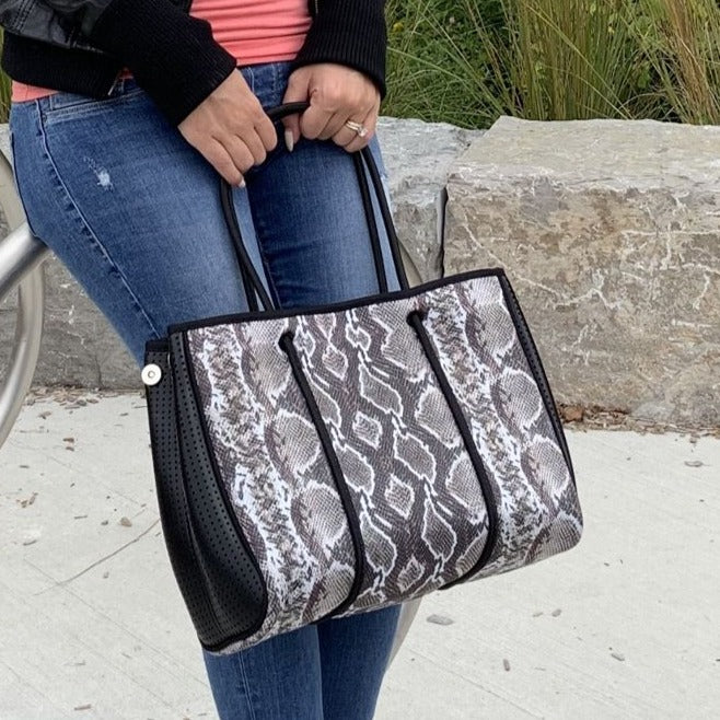 SNAKE SKIN PRINT TOTE BAG