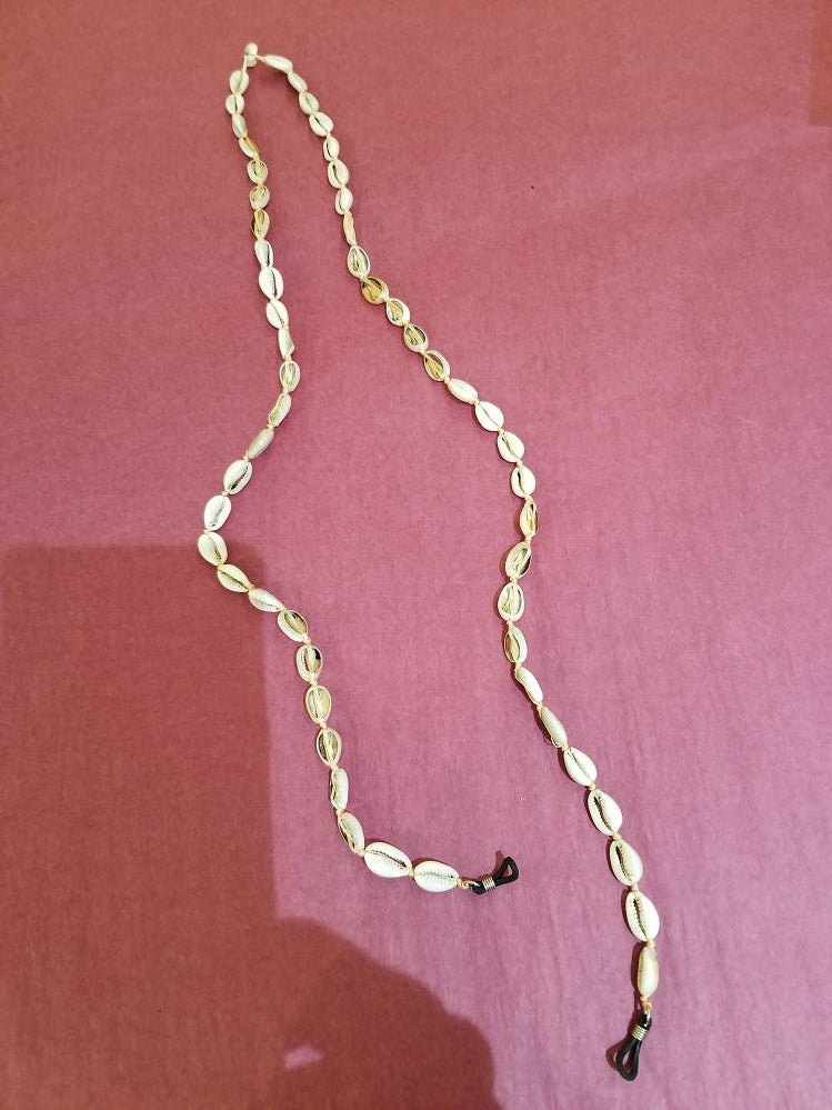 LONG SHELL NECKLACE