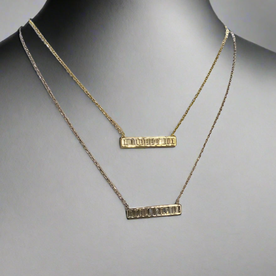 BAR NECKLACE