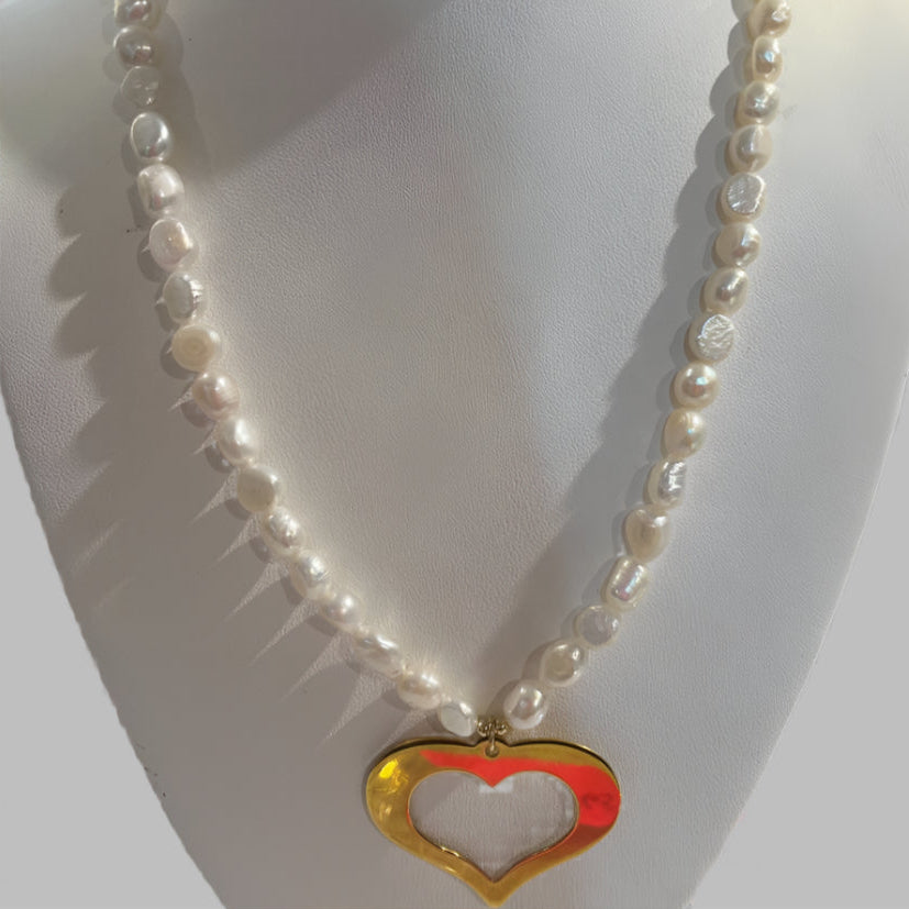 PEARL HEART NECKLACE