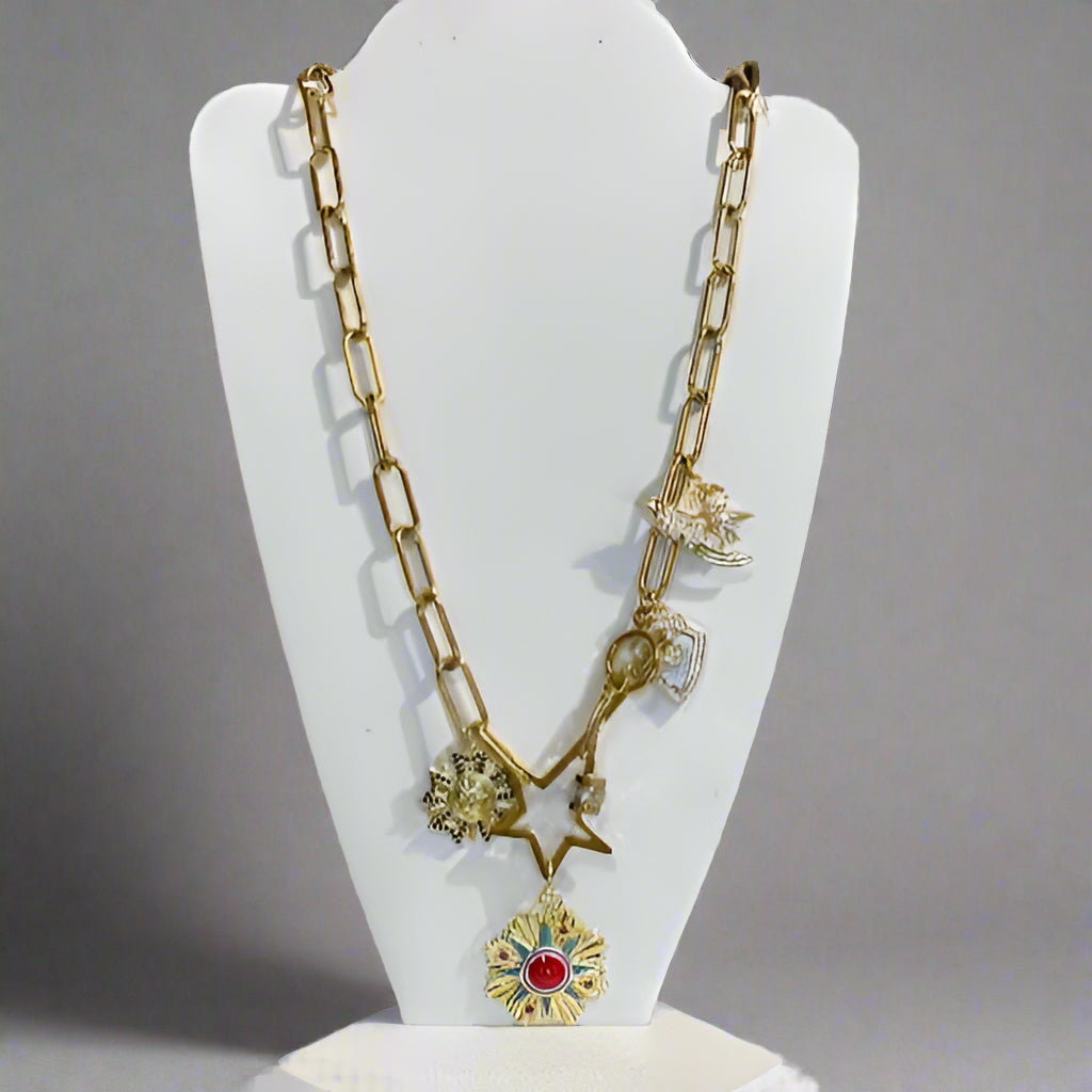 STAR CHARM NECKLACE
