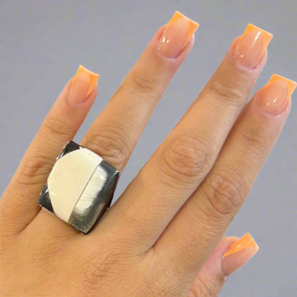 EBONY HORN RING
