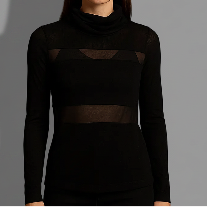 FITTED TURTLENECK