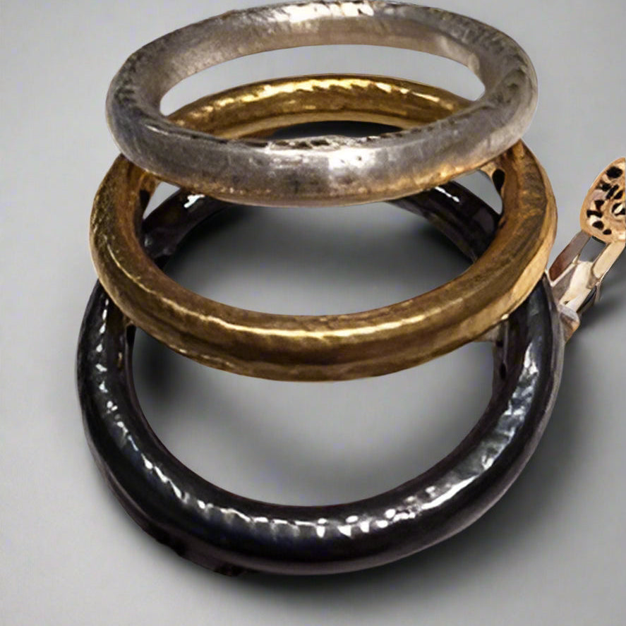 GOLD HAMMERED BRACELET