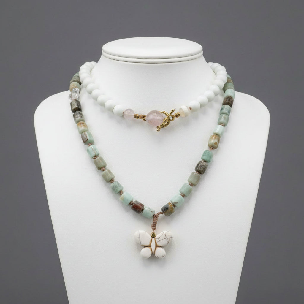 WHITE NATURAL AGATE BUTTERFLY NECKLACE