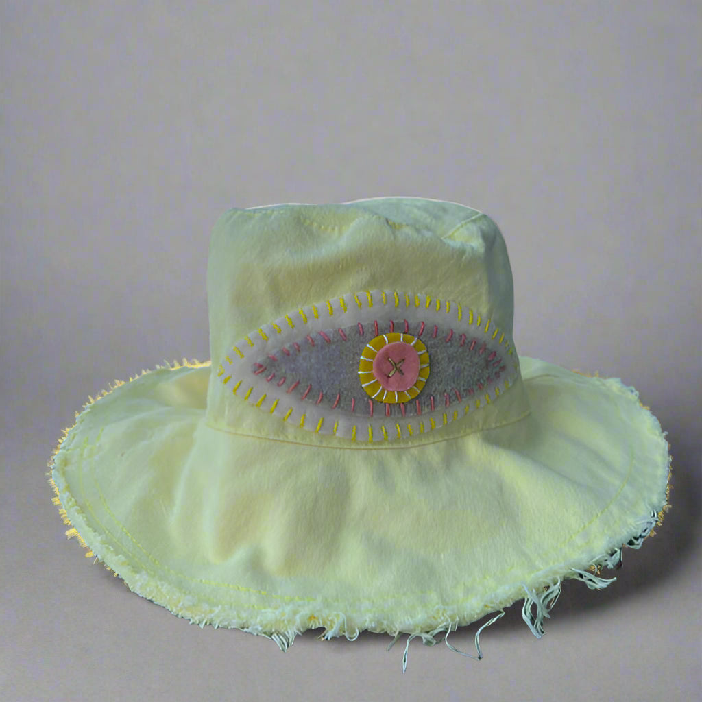 CANVAS BUCKET HAT WITH EVIL EYE