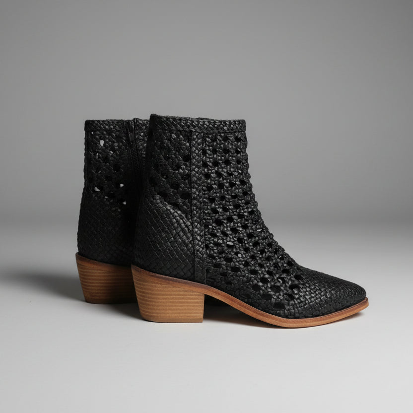 WOVEN LEATHER MEXIAN BOOT