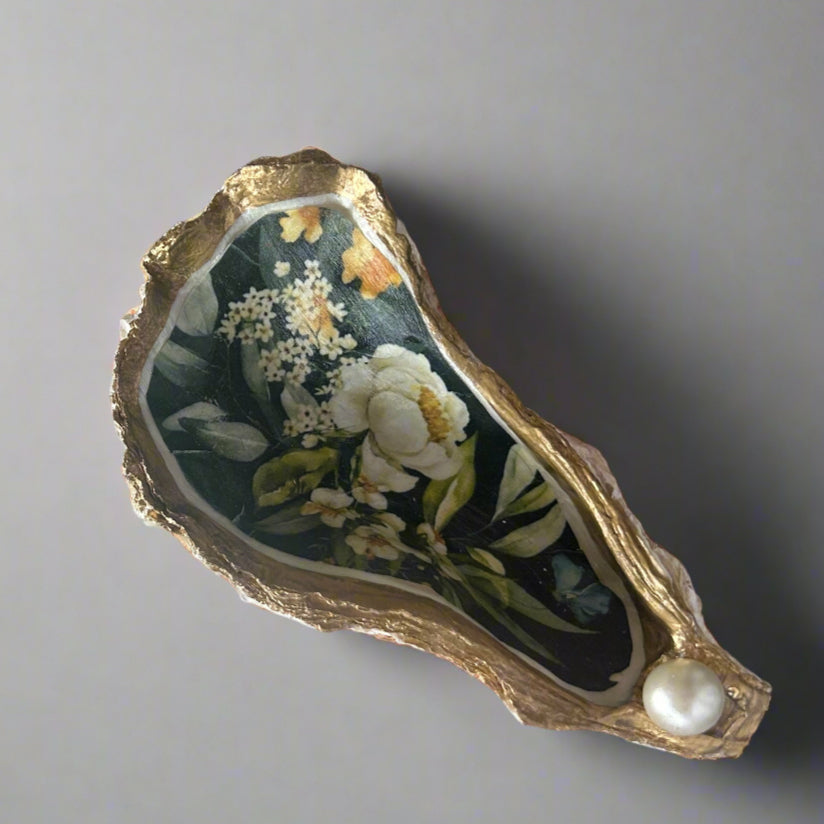 OYSTER SHELL JEWELRY HOLDERS