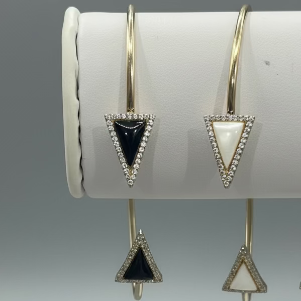 COLORED TRIANGLE BANGLE