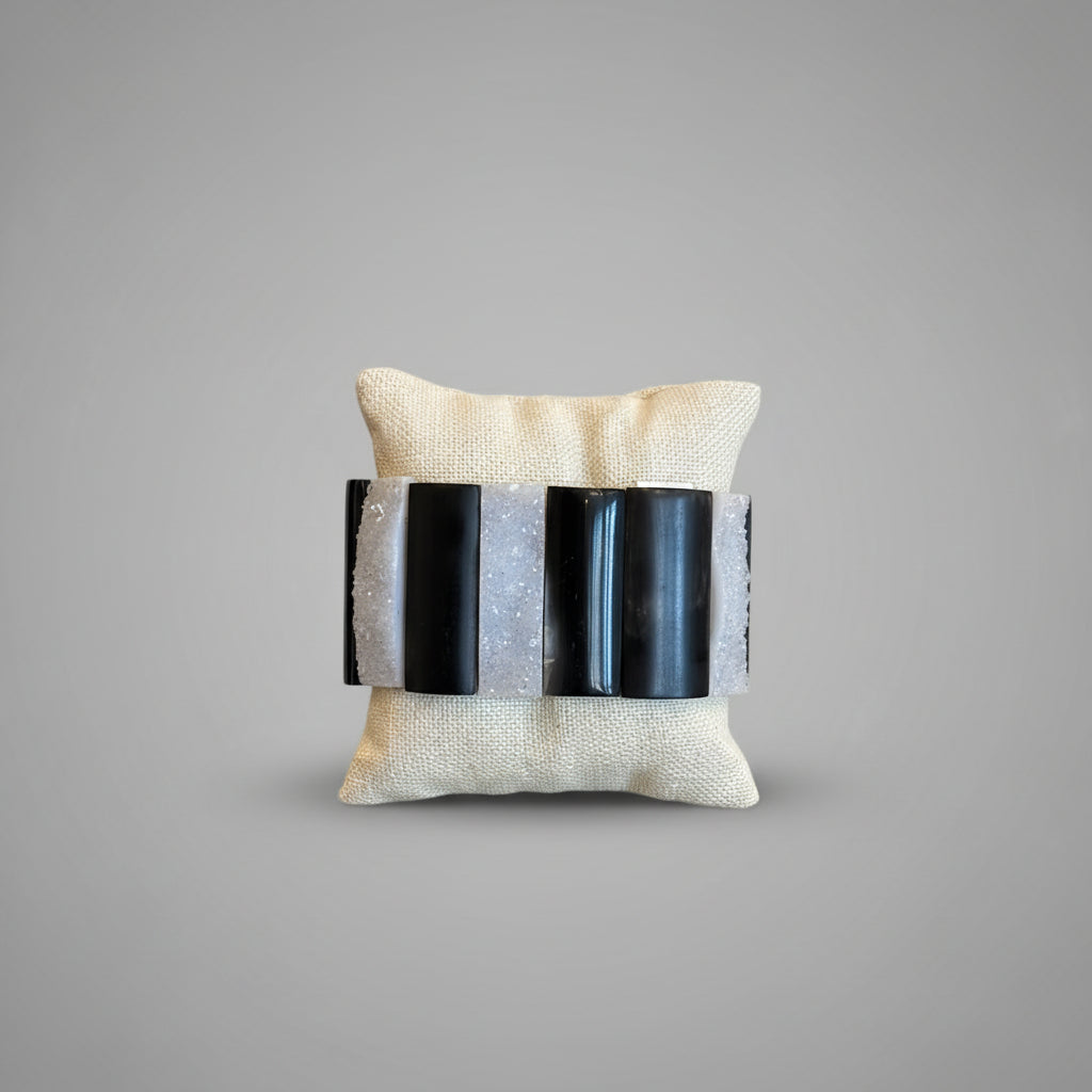 WHITE DRUZY BLACK HORN CUFF