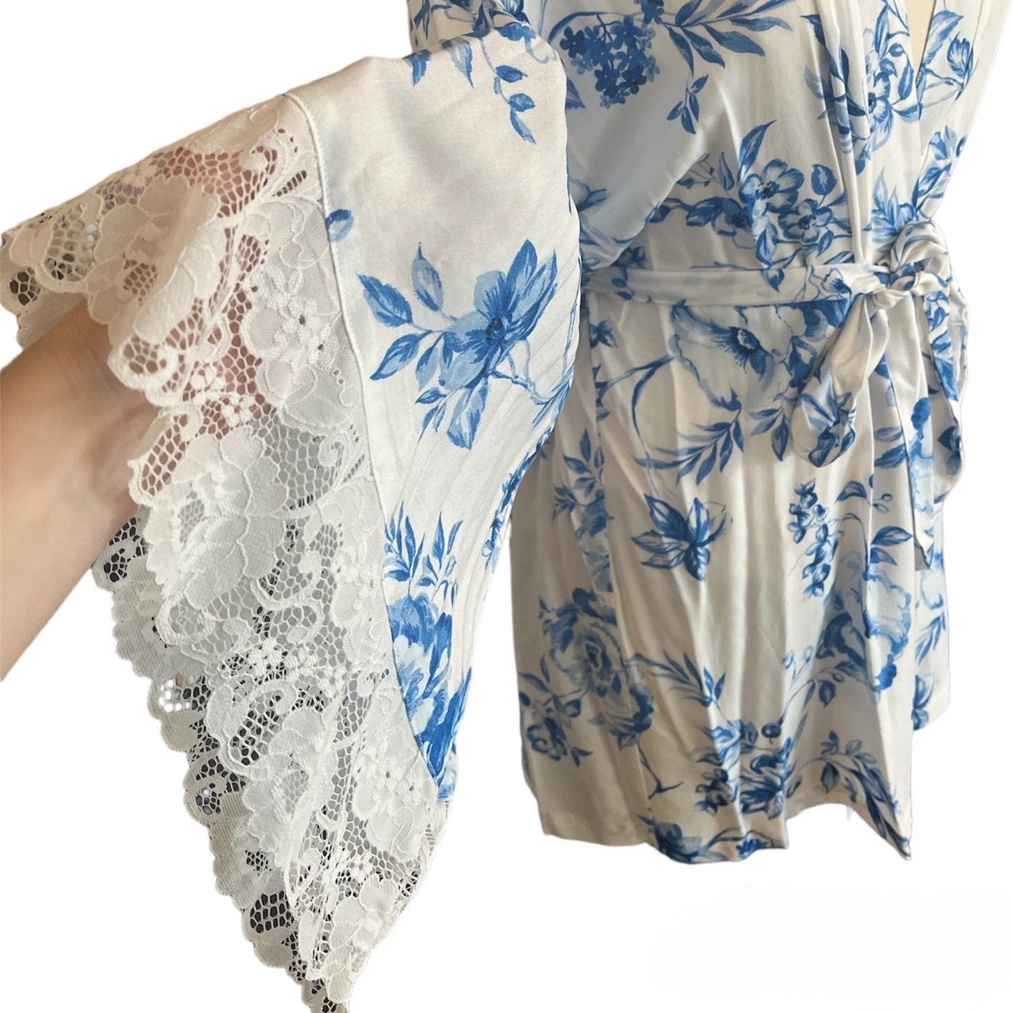 BLUE FLOWERS ROBE