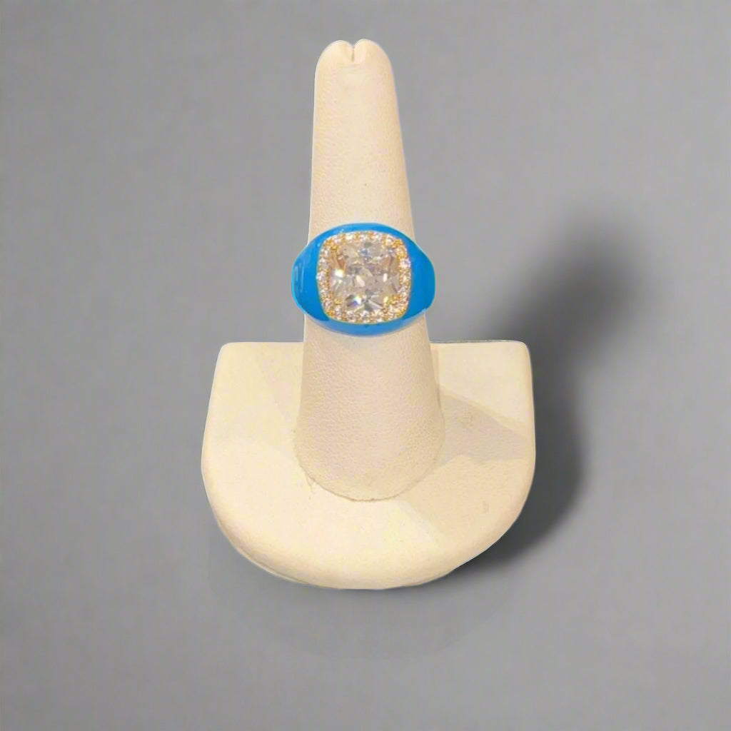 ELEGANT SQUARE CUT CRYSTAL RING