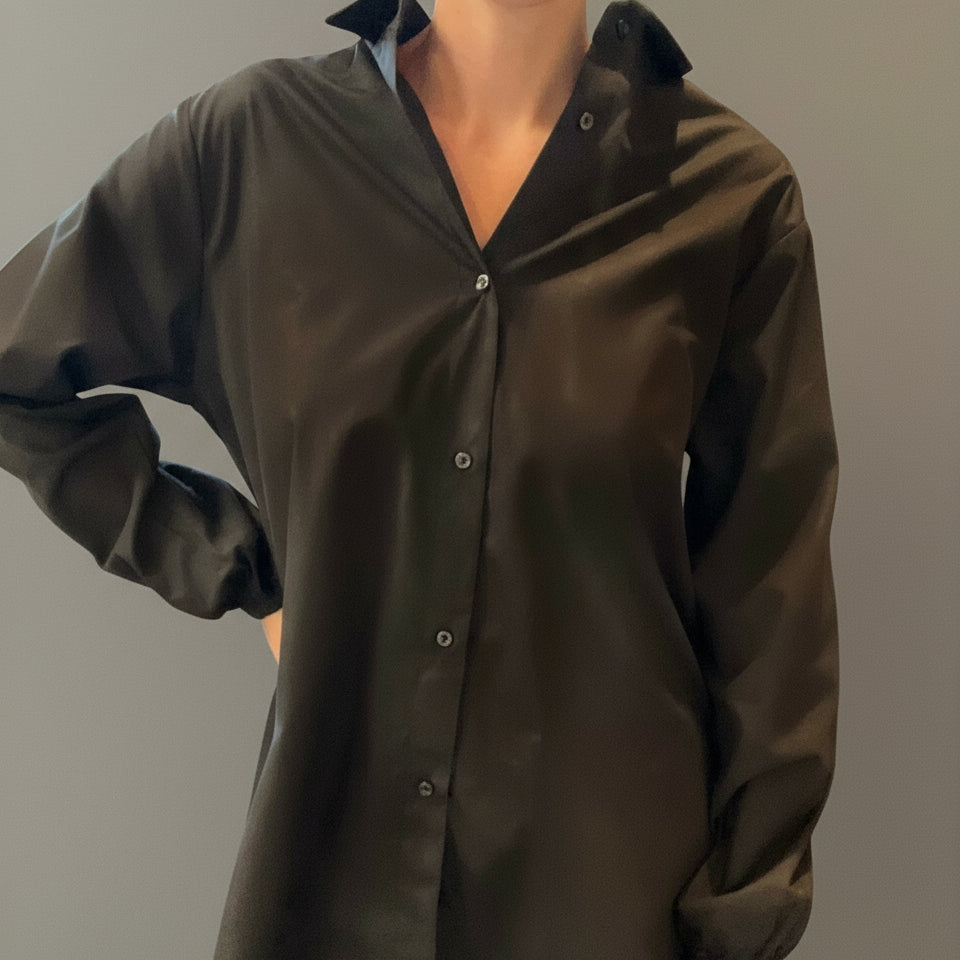 SHIRT W/FLOWER ON BACK