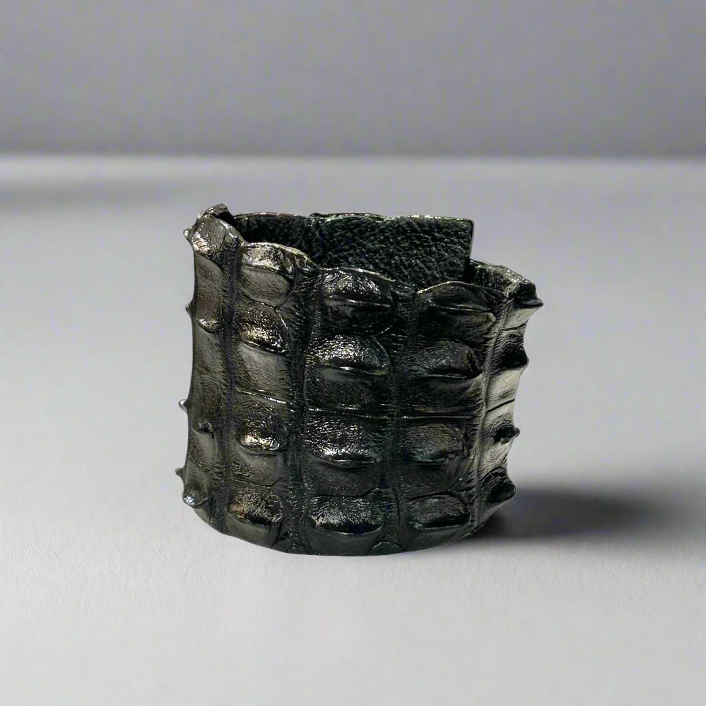 LARGE CROC BLACK CUFF