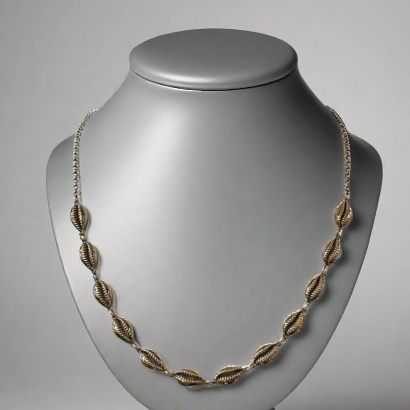 GOLD PLATED SHELL NECKLACE