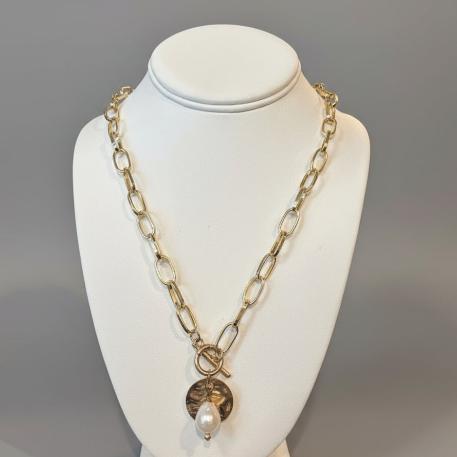 PEARL AND CHAIN NECKLACE