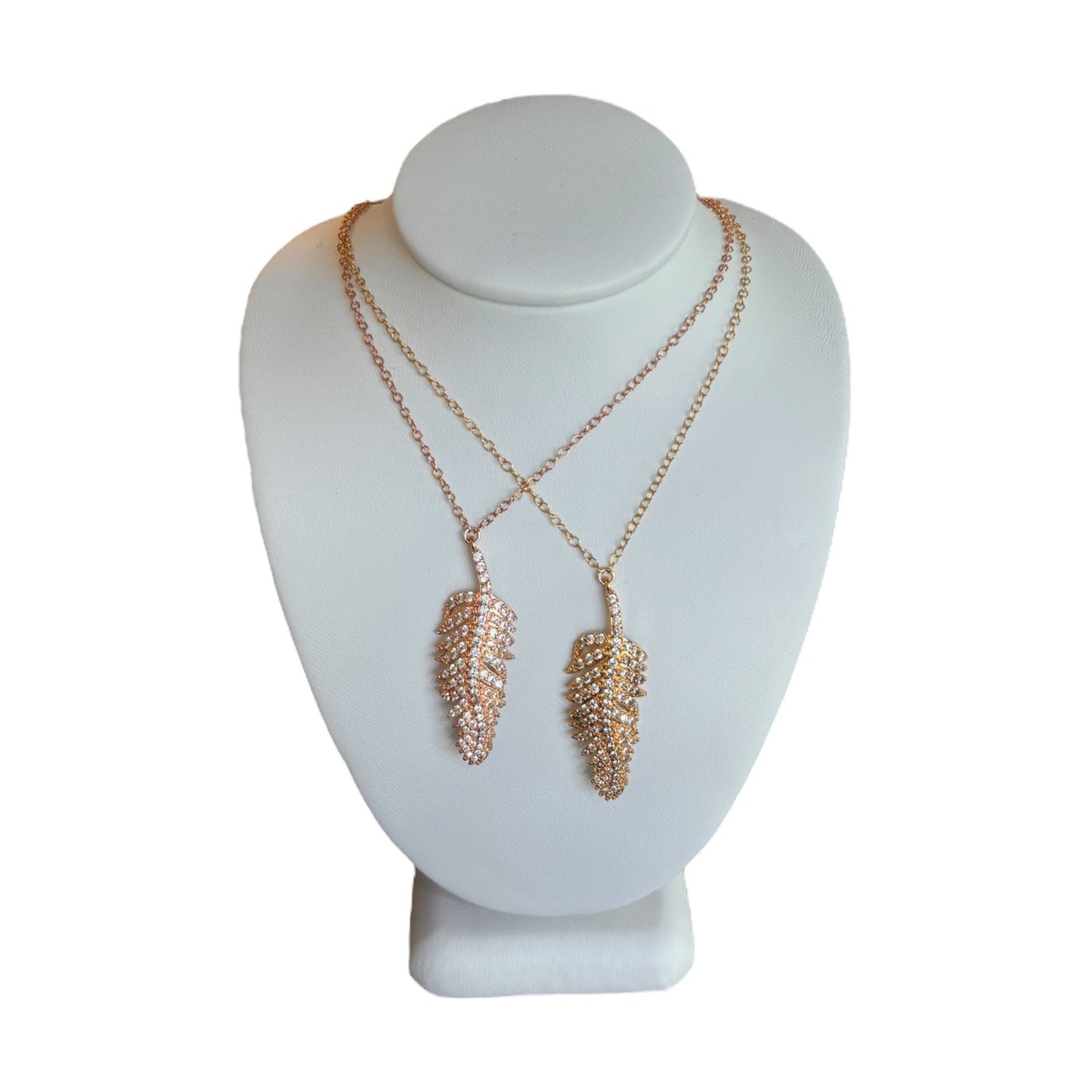 PAVE LEAF NECK