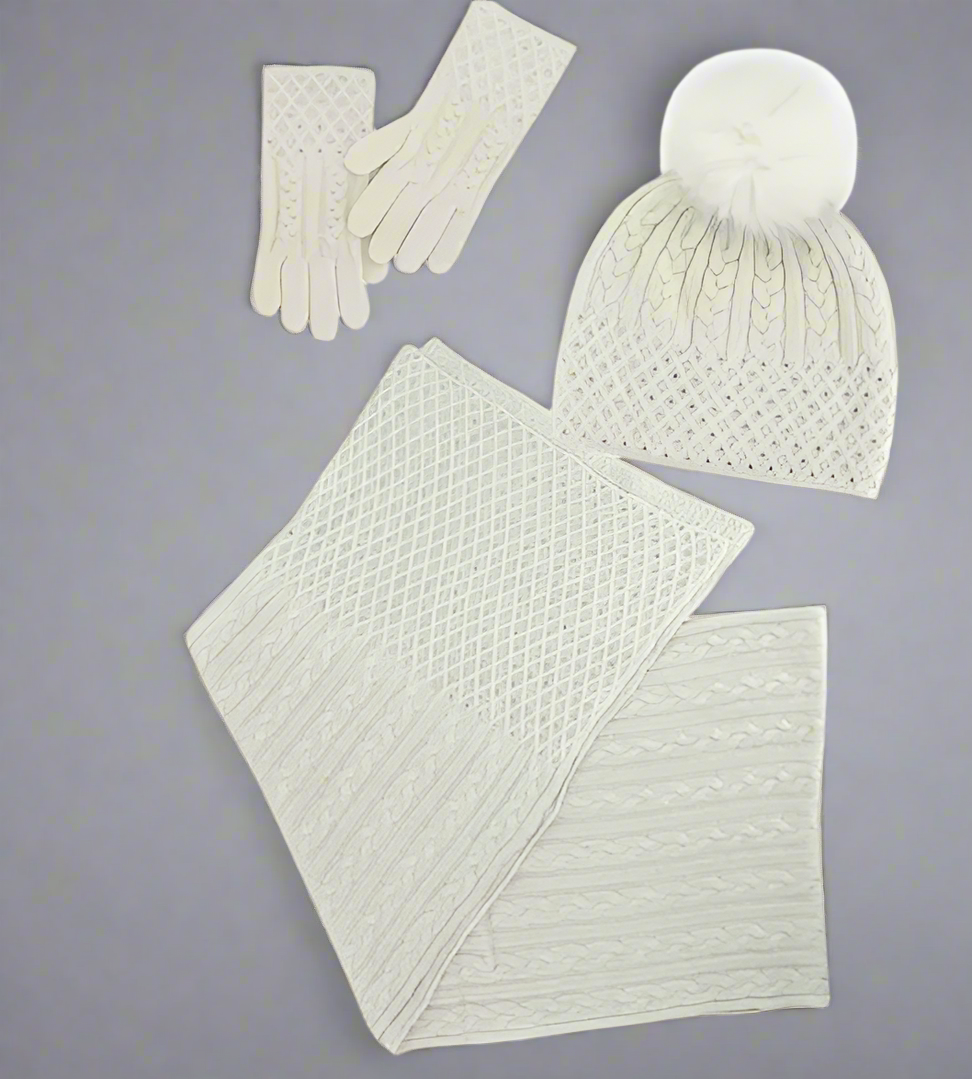 CABLE KNIT SPARKLE HAT W/ CRYSTALS