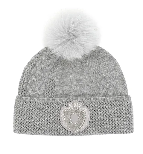 CABLE KNIT HAT W/CREST