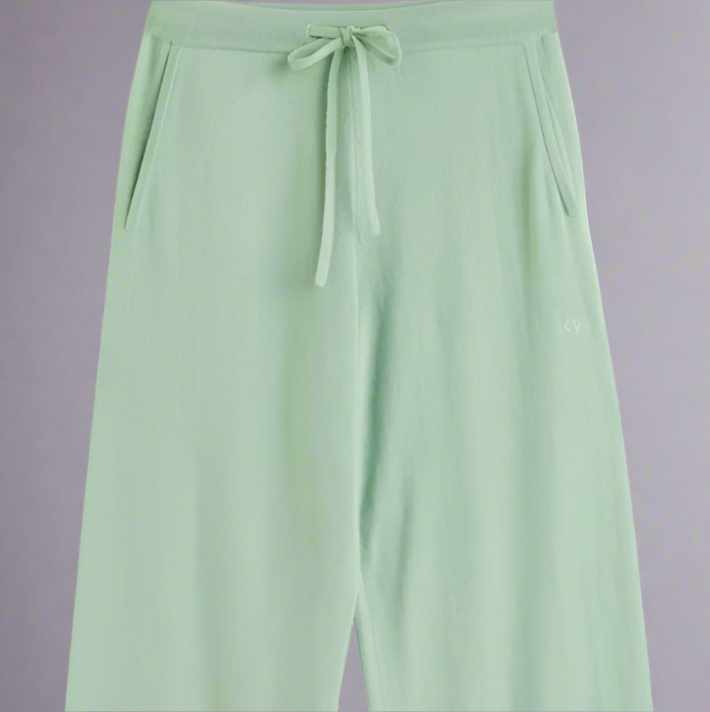 ESSENTIALS WIDE LEG PANT