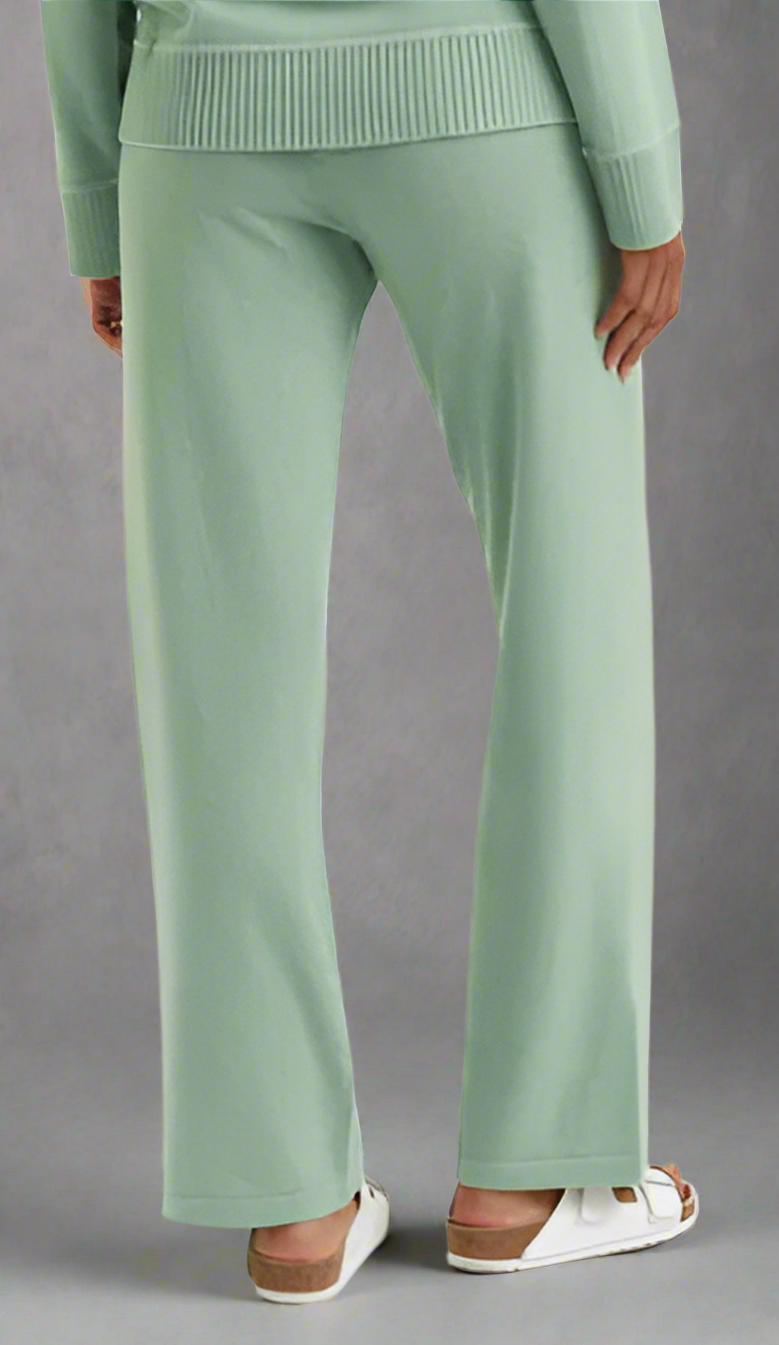 ESSENTIALS WIDE LEG PANT