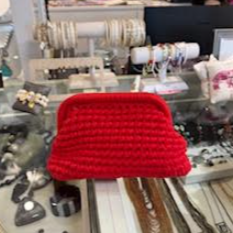 RAFFIA POUCH