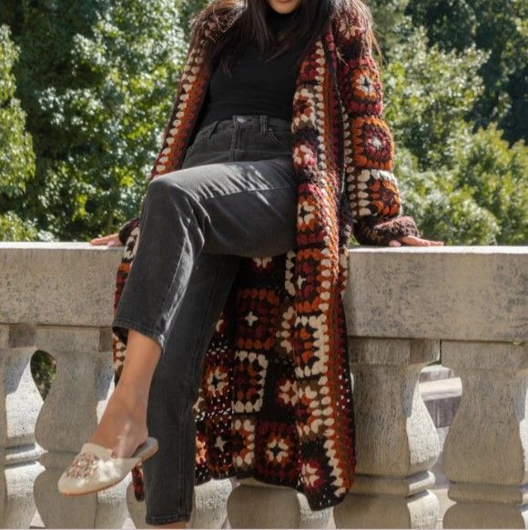 BROWN GRANNY SQ CARDI-O/S