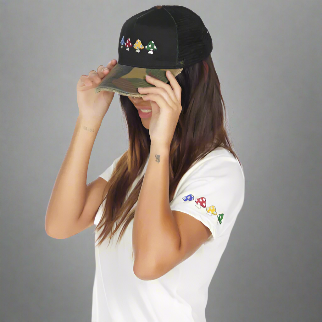 JILLY MUSHROOM HAPPYFACE HAT