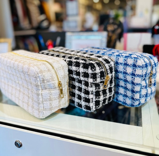 SMALL TWEED POUCH