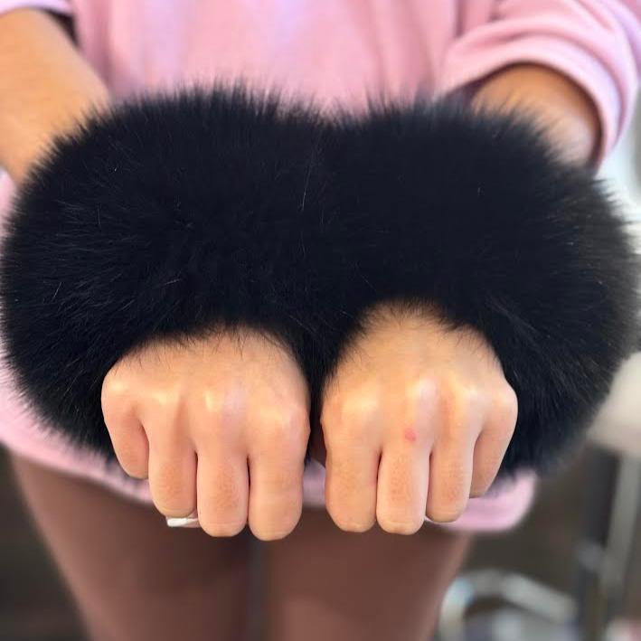 FOX FUR SNAP CUFFS