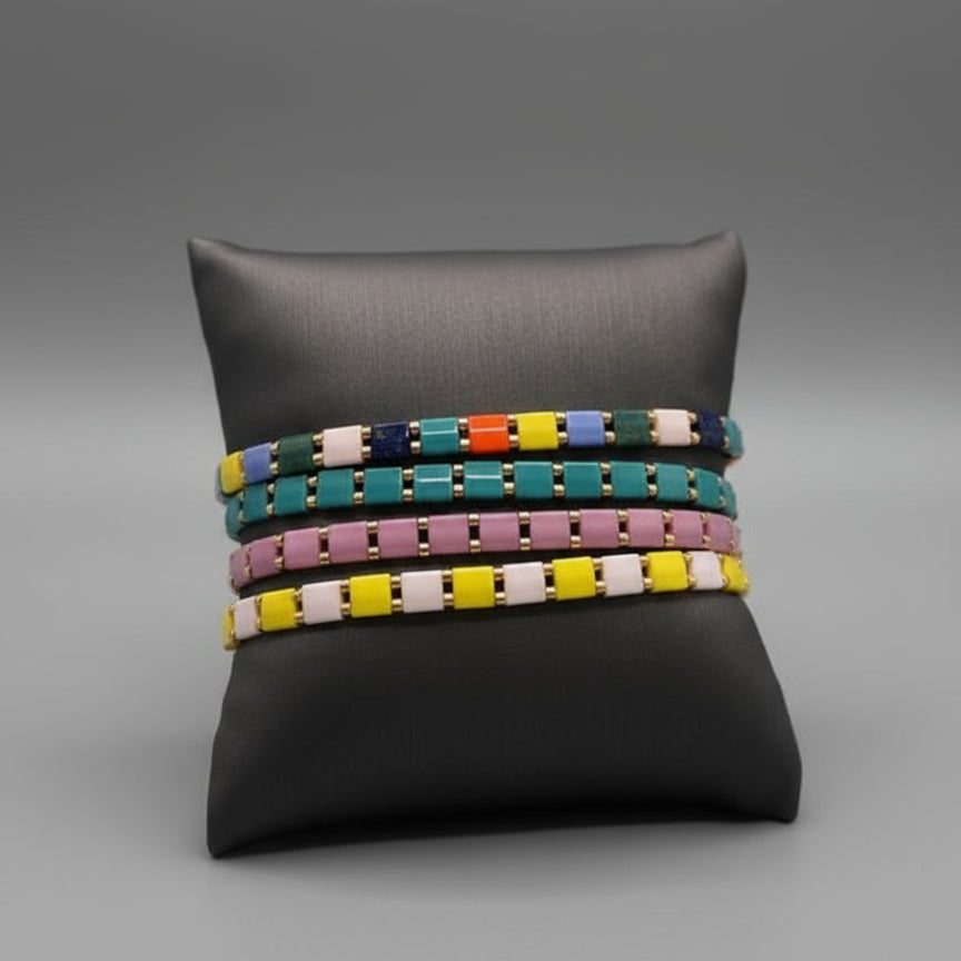MULTICOLOR SQUARE DISC BRACELET