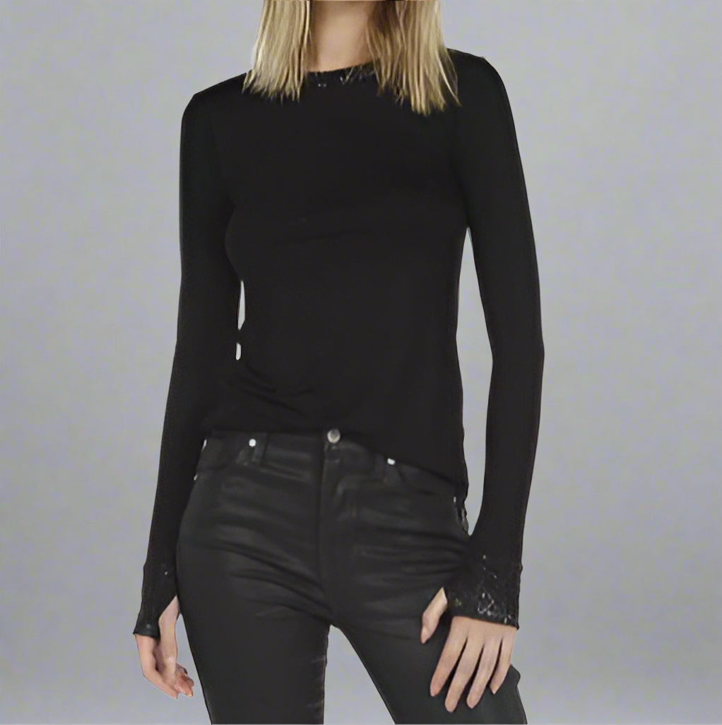 BLACK TEE WITH THUMBHOLE