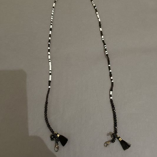 ONYX AFRICAN BEADS NECKLACE