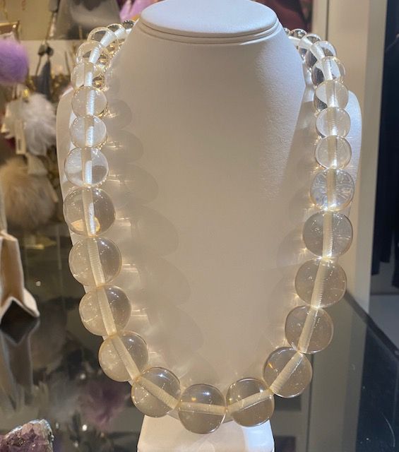 LUCITE JUMBO BEAD NECKLACE