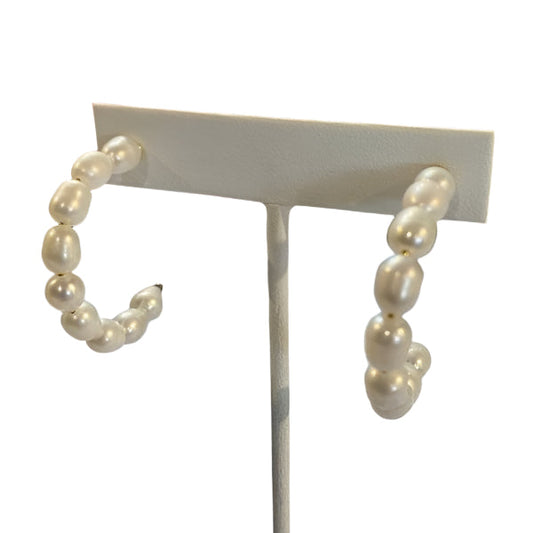 PEARL HOOPS