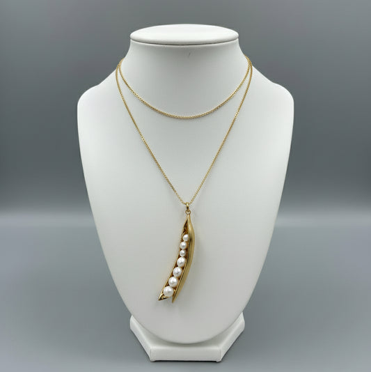 FRESHWATER PEARL PEAPOD NECKLACE