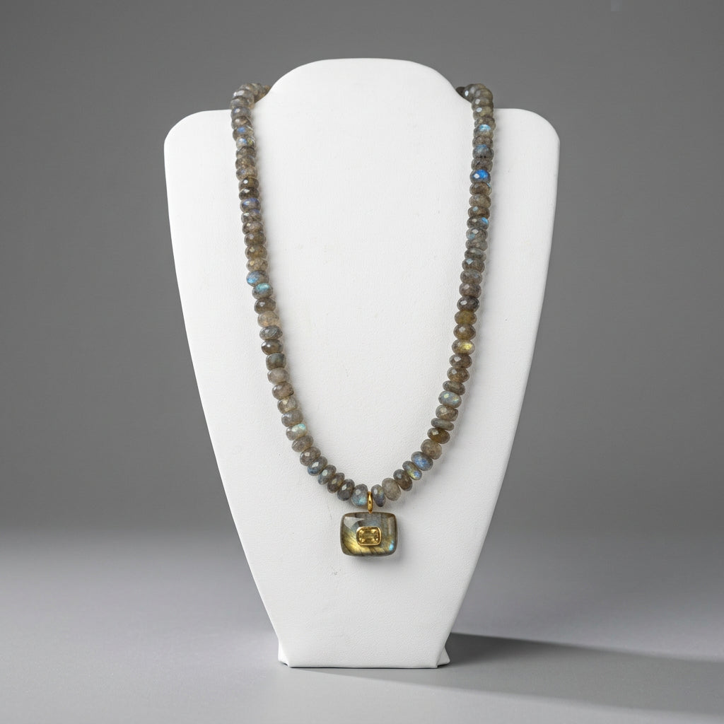 MYSTIC GLOW LABRADORITE NECKLACE