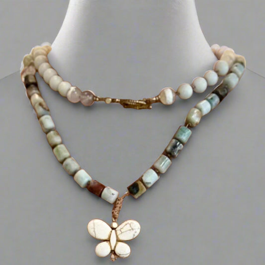 WHITE NATURAL AGATE BUTTERFLY-NECKLACE