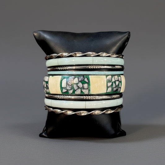 SILVER TONE SET OF 8 BANGLES