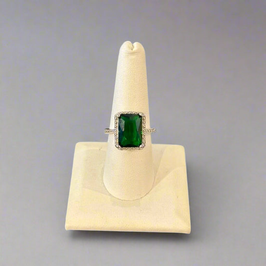FAUX EMARALD RING