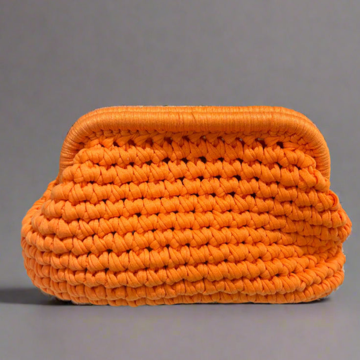 RAFFIA POUCH