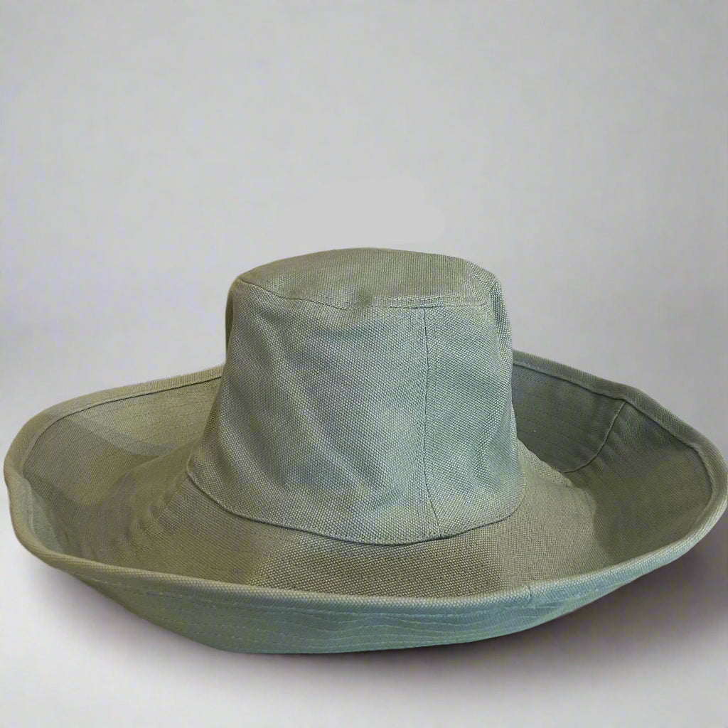 LIVVY CANVAS SUNHAT W/ STRAP