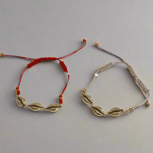 ADJUSTABLE MINI SHELL BRACELET