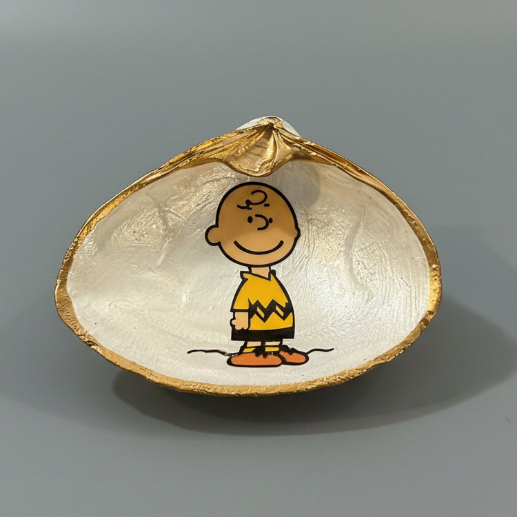 SHELL JEWELRY HOLDERS