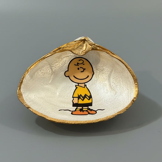 SHELL JEWELRY HOLDERS