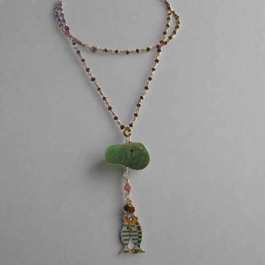BURGUNDY JADE NECKLACE W FISH TRIO