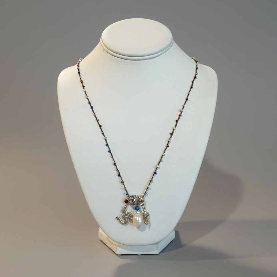 CROCHET MULTI BEADS NECKLACE