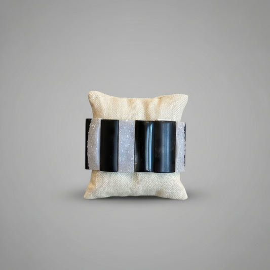 WHITE DRUZY BLACK HORN CUFF