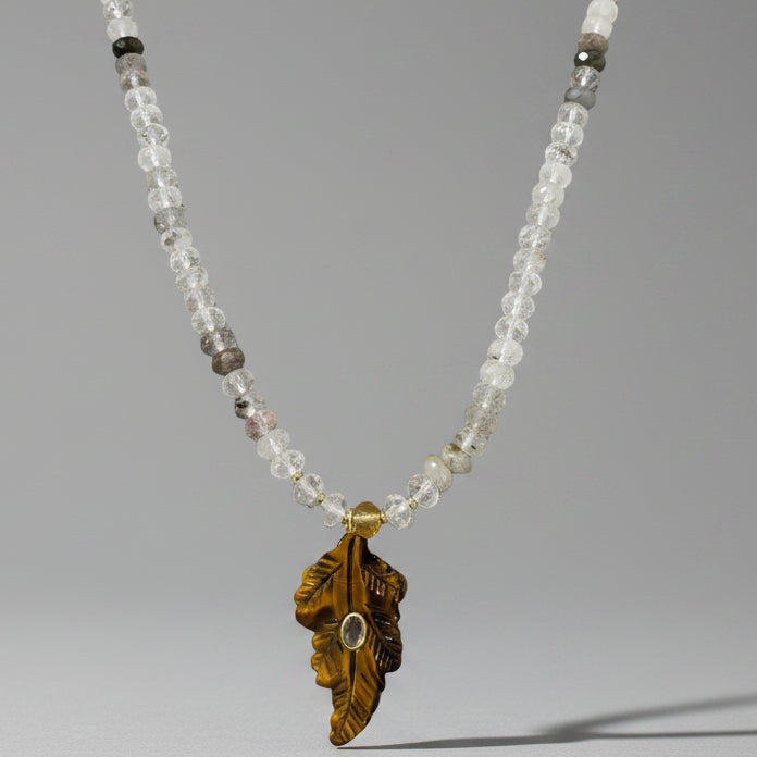 TIGER EYE LEAF WITH QUARTZ