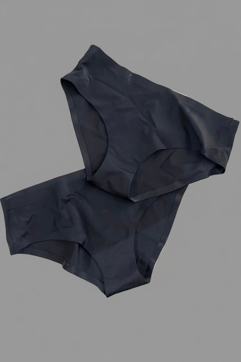 Seamless Black Panty